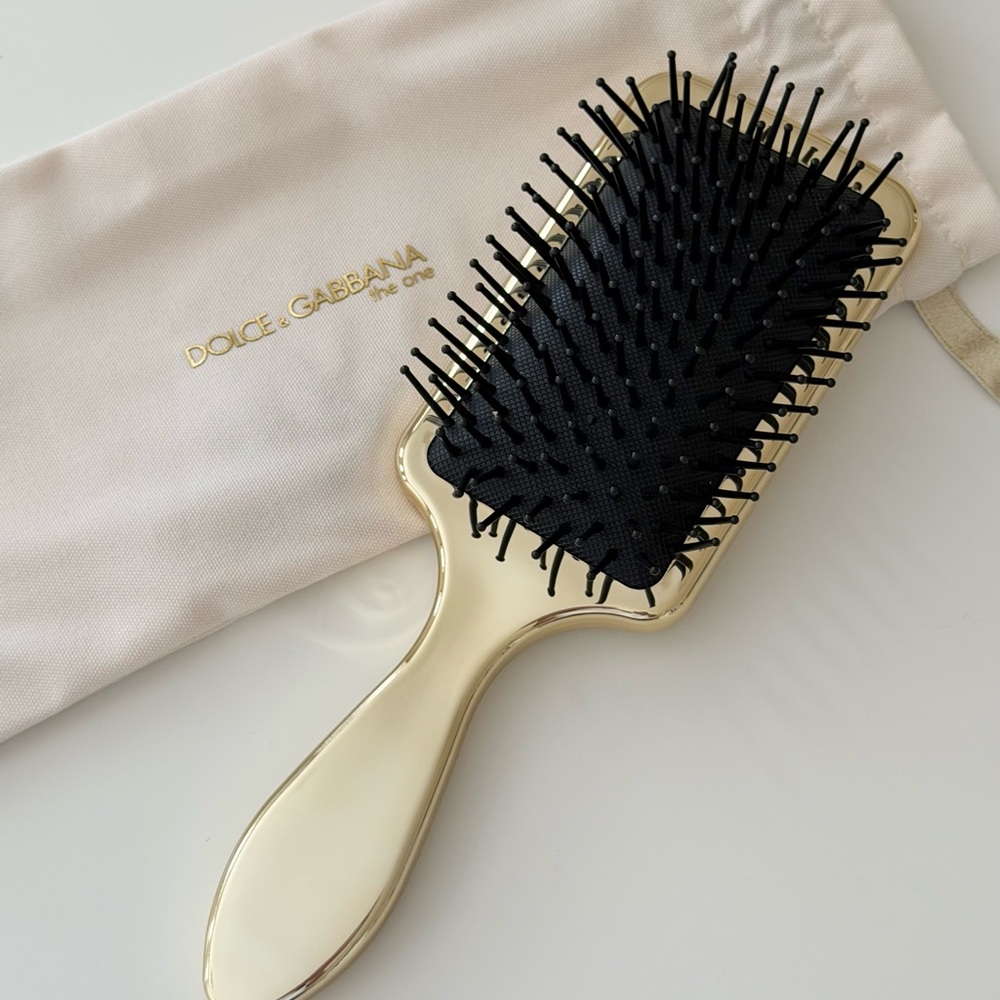 NWT Dolce & Gabbana The One Beauty Hairbrush - Picture 13 of 13